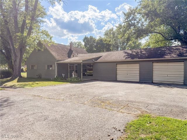 4102 Burkey Road, Austintown, OH 44515