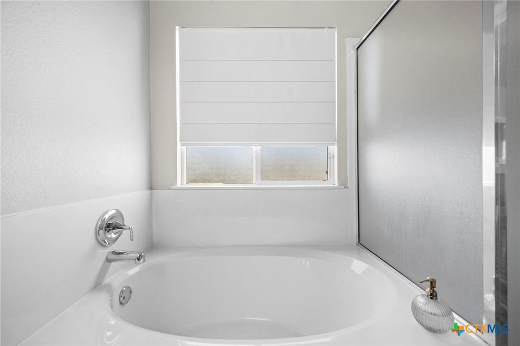 Image 20 of property listing at 5011 Lions Gate Lane, Killeen, TX 76549