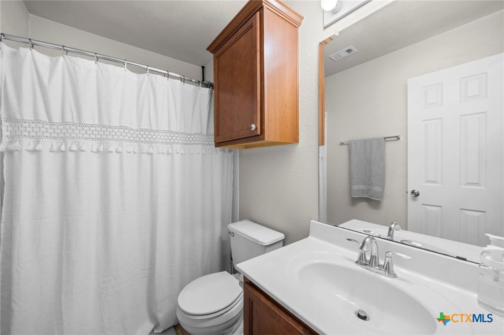 Image 24 of property listing at 5011 Lions Gate Lane, Killeen, TX 76549