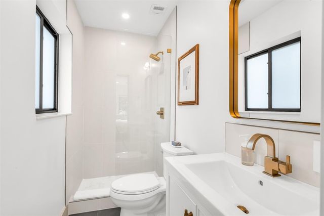 1604 NE 16th Avenue, Fort Lauderdale, FL 33305