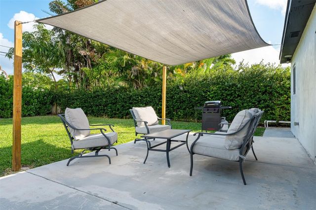 1604 NE 16th Avenue, Fort Lauderdale, FL 33305