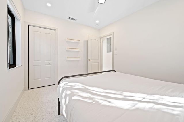 1604 NE 16th Avenue, Fort Lauderdale, FL 33305