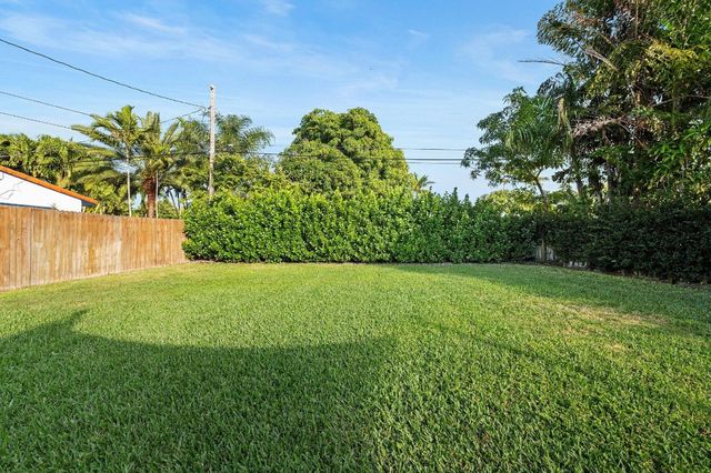 1604 NE 16th Avenue, Fort Lauderdale, FL 33305