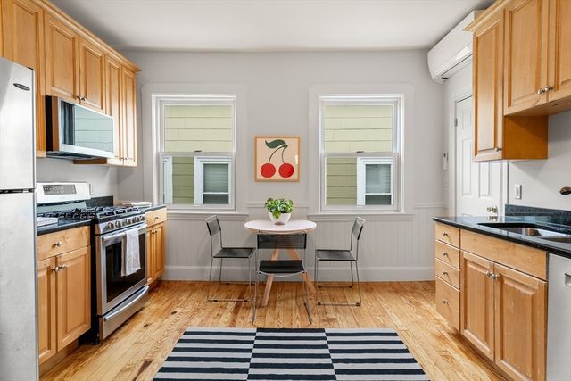 206 Pearl 3, Somerville, MA 02145