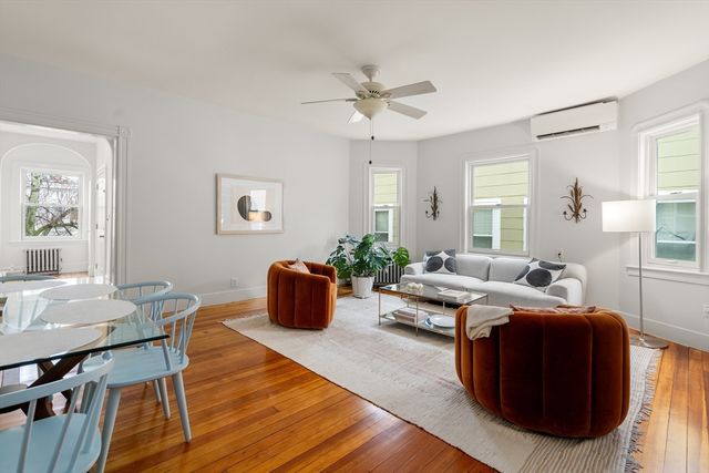 206 Pearl 3, Somerville, MA 02145