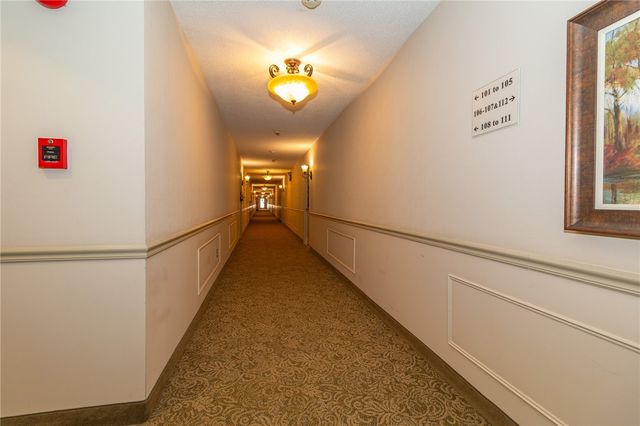 640 5th St 103, Oakmont, PA 15139