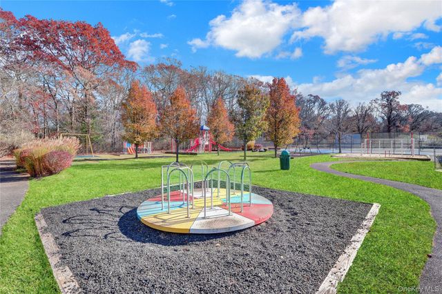 75 Artist Lake Drive, Middle Island, NY 11953