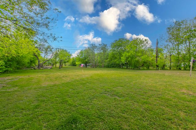 11118 China Spring Road, Waco, TX 76708