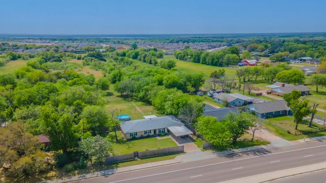11118 China Spring Road, Waco, TX 76708