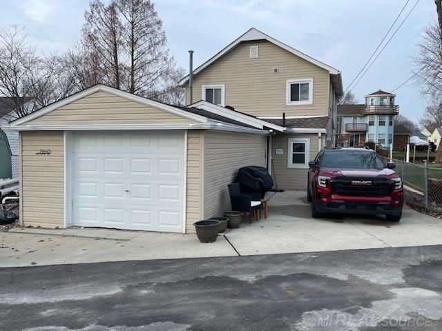 29445 Private Drive, Chesterfield Twp, MI 48047