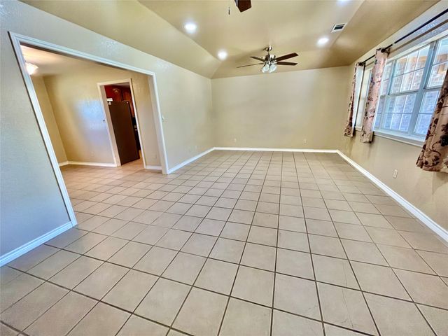 1340 N US Hwy 281, Hamilton, TX 76531