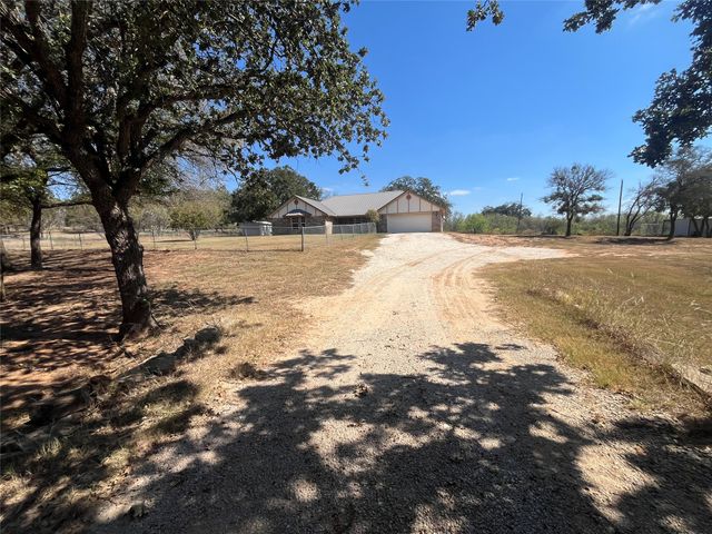 1340 N US Hwy 281, Hamilton, TX 76531