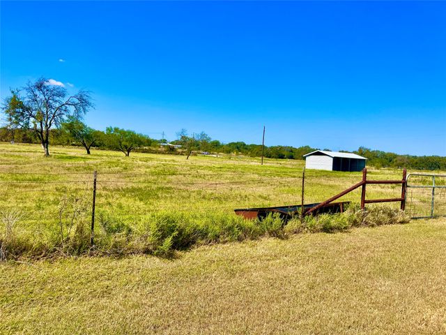 1340 N US Hwy 281, Hamilton, TX 76531