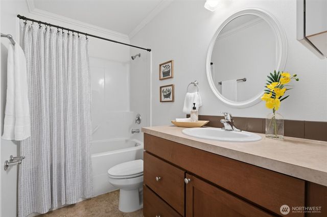 1601 NE Sarai Court, Bremerton, WA 98310
