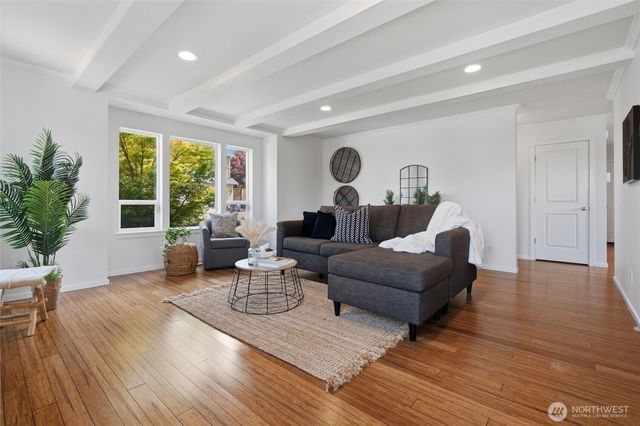 1601 NE Sarai Court, Bremerton, WA 98310