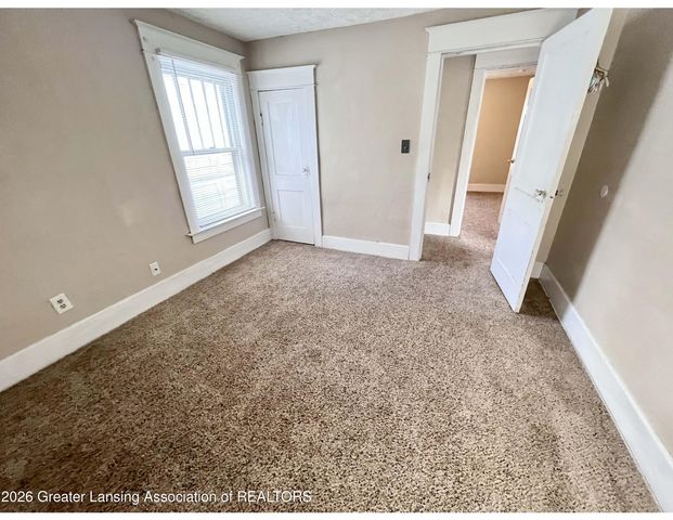 1724 Maplewood Avenue, Lansing, MI 48910