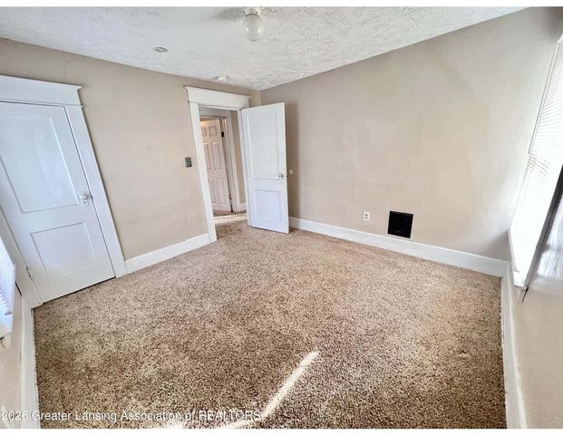 1724 Maplewood Avenue, Lansing, MI 48910