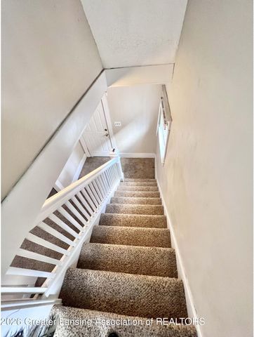 1724 Maplewood Avenue, Lansing, MI 48910