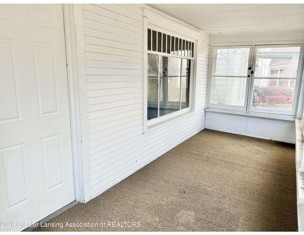 1724 Maplewood Avenue, Lansing, MI 48910