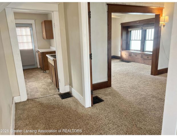 1724 Maplewood Avenue, Lansing, MI 48910