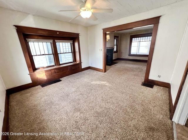 1724 Maplewood Avenue, Lansing, MI 48910