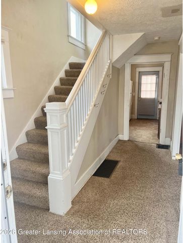 1724 Maplewood Avenue, Lansing, MI 48910