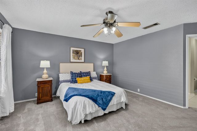 305 Cobblestone Drive, Wylie, TX 75098