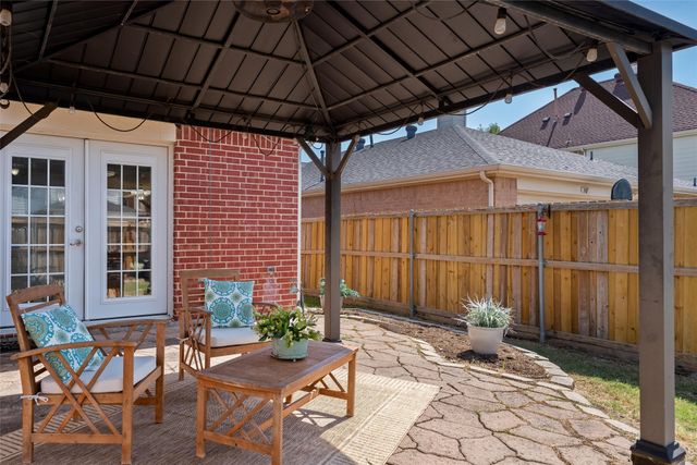 305 Cobblestone Drive, Wylie, TX 75098