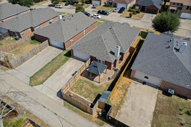 305 Cobblestone Drive, Wylie, TX 75098