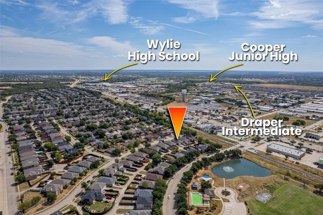 305 Cobblestone Drive, Wylie, TX 75098