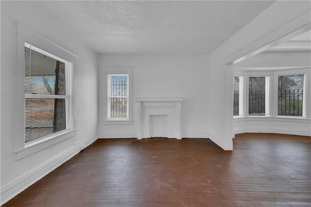 3336 S Benton Avenue, Kansas City, MO 64128