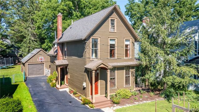 25 Park Place, Aurora, NY 14052
