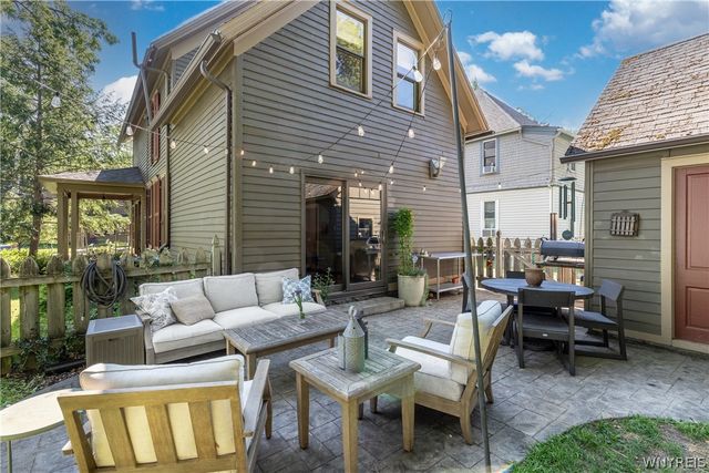 25 Park Place, Aurora, NY 14052