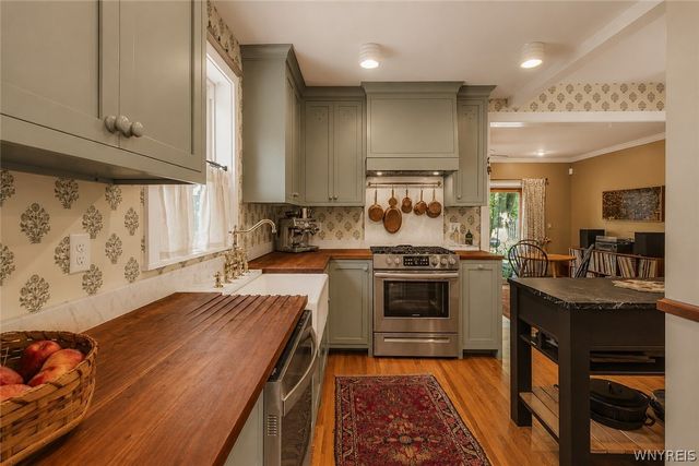 25 Park Place, Aurora, NY 14052