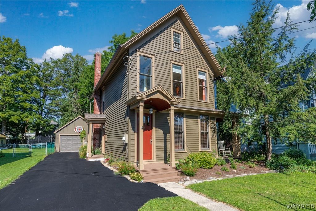 25 Park Place, Aurora, NY 14052