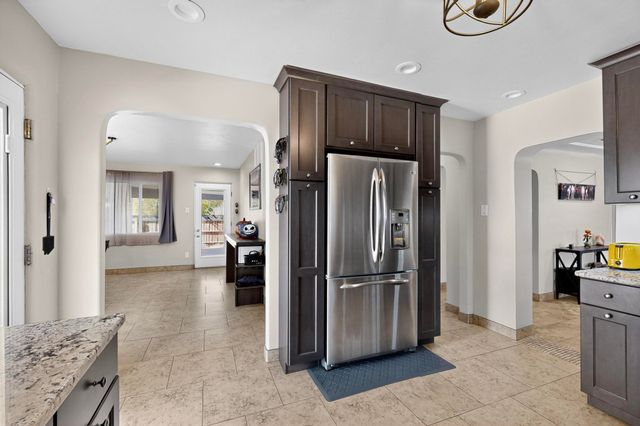 534 Muscatel Avenue NE, Albuquerque, NM 87107