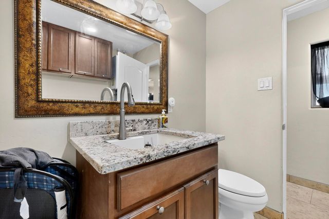 534 Muscatel Avenue NE, Albuquerque, NM 87107