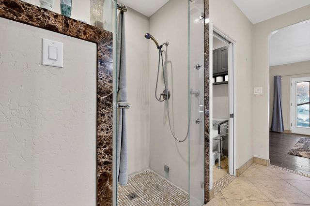 534 Muscatel Avenue NE, Albuquerque, NM 87107