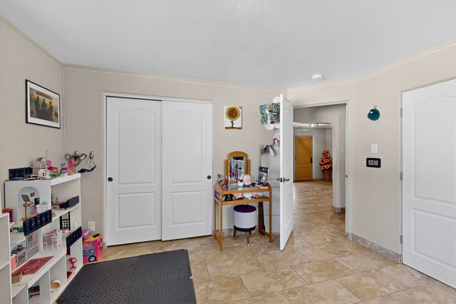 534 Muscatel Avenue NE, Albuquerque, NM 87107