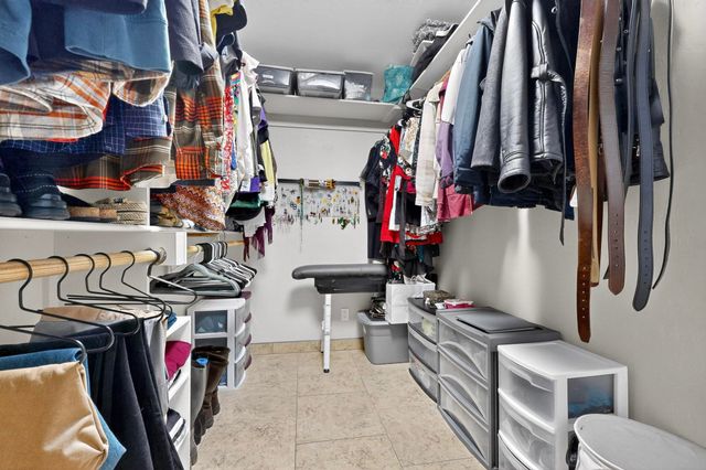 534 Muscatel Avenue NE, Albuquerque, NM 87107