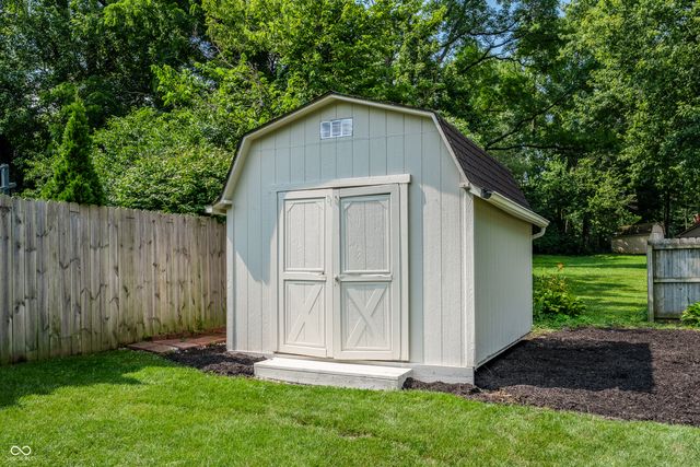 3419 E 69th Street, Indianapolis, IN 46220
