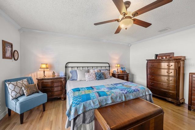 3303 EL AMADOR COURT, Tampa, FL 33614