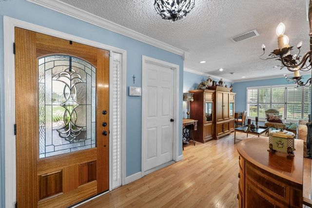 3303 EL AMADOR COURT, Tampa, FL 33614