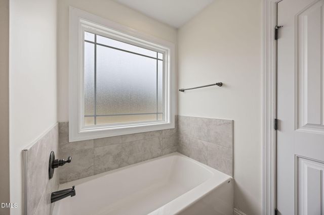 64 Widgeon Way, Lillington, NC 27546