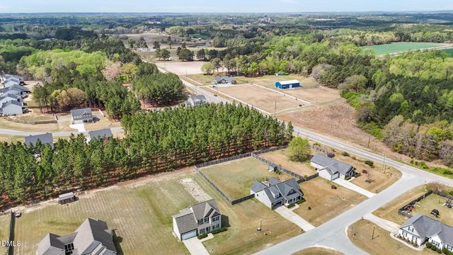 64 Widgeon Way, Lillington, NC 27546