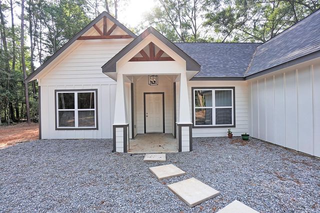 21 L Denson Road, Coldspring, TX 77331