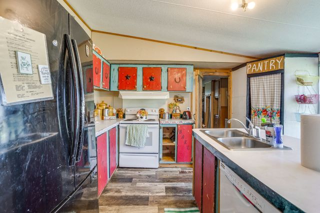 1100 Knob Road, Springtown, TX 76082