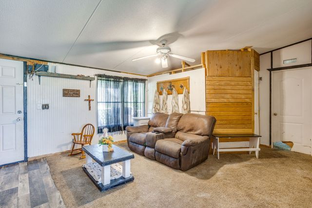 1100 Knob Road, Springtown, TX 76082