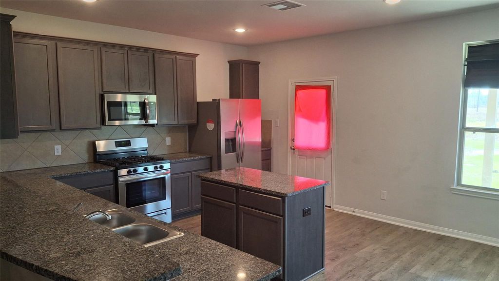 11263 White Rock Road, Conroe, TX 77306