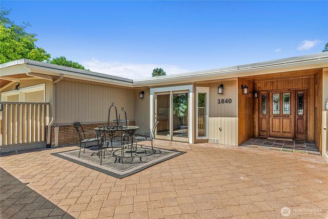 1840 Country Club Drive, East Wenatchee, WA 98802